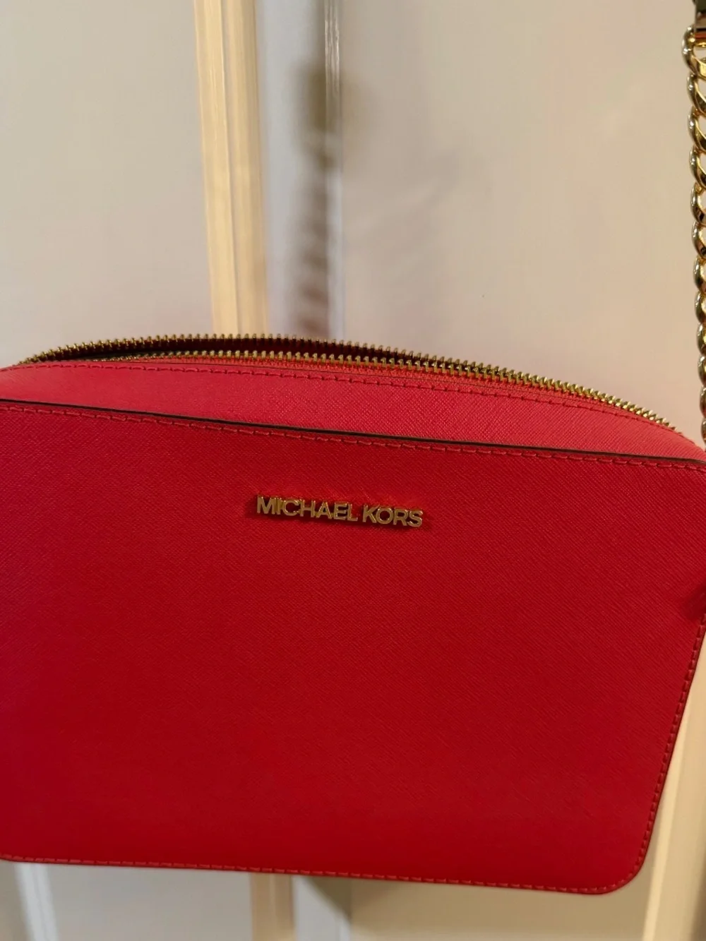 Michael Kors Jet Set crossbody